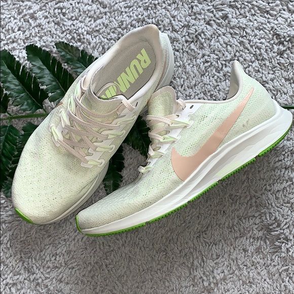 nike air zoom pegasus 36 aq2210